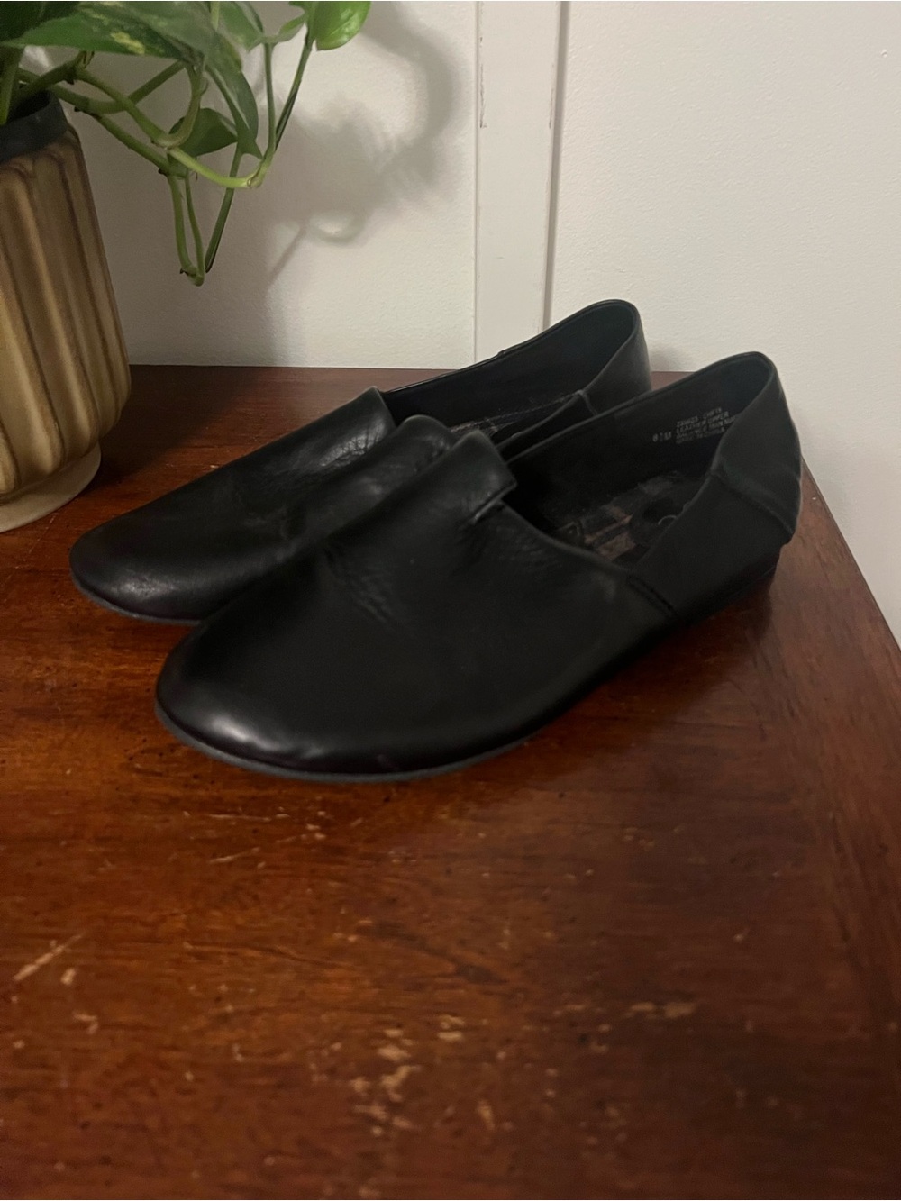 b.o.c. Suree Leather Casual Loafer size 8.5